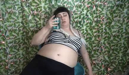 Daisy Dax Body Fetishes Gassy BBW Hiccups