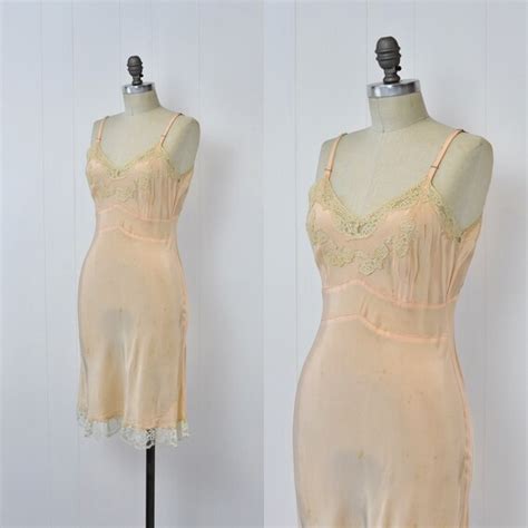 S Peach Pink Ecru Lace Boudoir Lingerie Slip Dres Gem