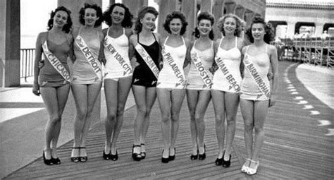 INSTA Elizabeth Hurley Wearing A Bikini Phun Org Forum