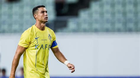 Arabie Saoudite la grosse colère de Cristiano Ronaldo à la mi temps d