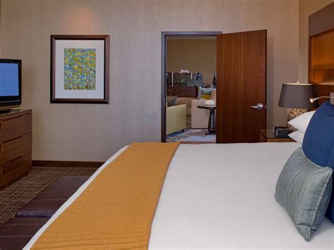 Denver Hotel Rooms & Suites With View | Grand Hyatt Denver