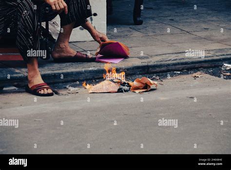 Burnt Offering Hi Res Stock Photography And Images Alamy