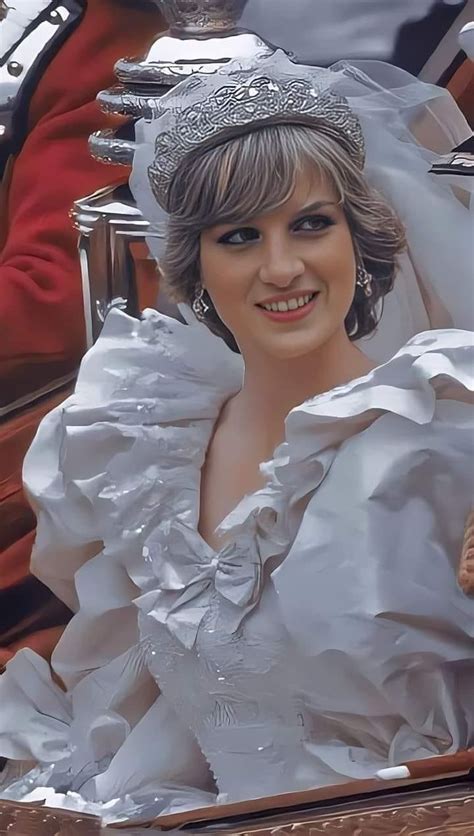 Pin By Alicia Silva Rosa Lili On Diana ️ Princess Diana Wedding