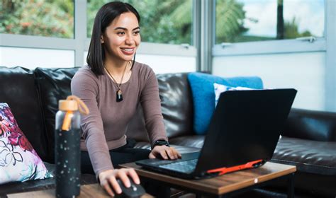 Industry experts debate working not working hiring fee models 11