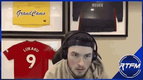 im  bye gif im  bye  discover share gifs