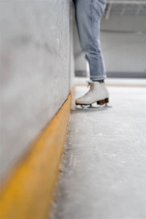 [200+] Ice Skating Wallpapers | Wallpapers.com
