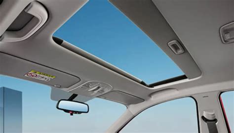 The Hyundai i20 Sportz model with a sunroof and several advanced ...