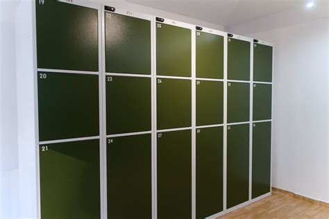 This guide lists the best luggage storage lockers in new york city 1