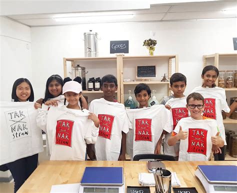 NUDE M Sian Household Store That Sells Products Without Packaging