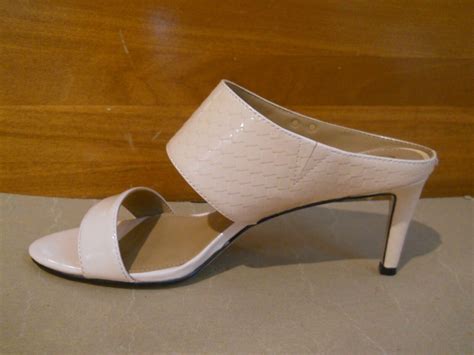 EUC Calvin Klein Cecily Nude Blush Patent Python Heel Gem
