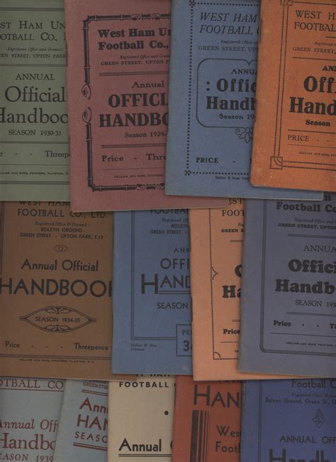 WEST HAM UNITED ANNUAL OFFICIAL HANDBOOKS 1923-40 (17 VOLUMES