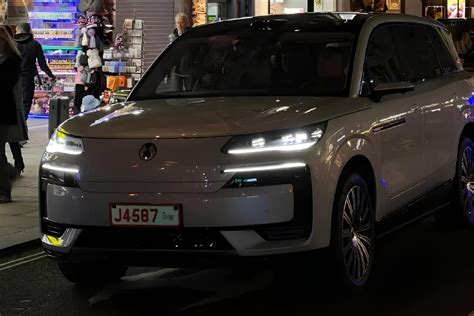 byds denza  spotted  uk   domestic launch