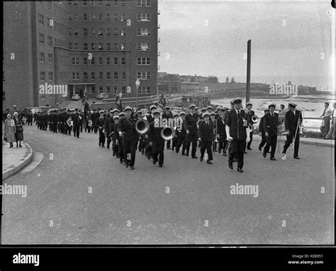 anzac day march  res stock photography  images alamy