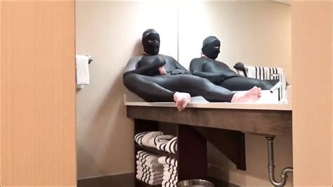 Spiderman Changes Into Wetsuit And Wank Free Gay HD Porn B4 XHamster