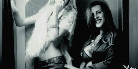 NR Lesbian Scene Tnaflix