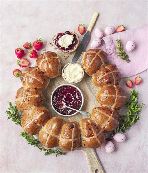 Hot Cross Bun Toppings Youll Love This Easter Cottage Delight
