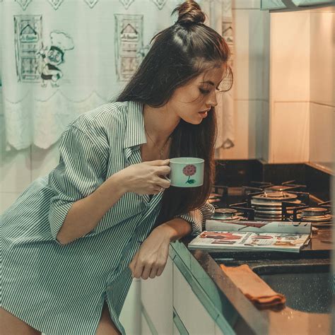 OnlyFans vs Just for Fans - Comparison for Creators