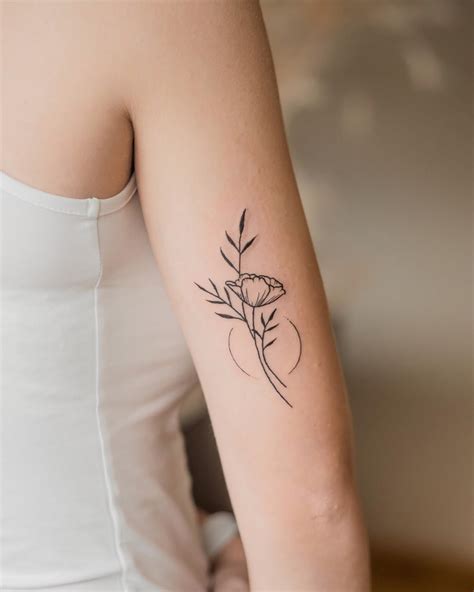 Tatuagem de flor pequena: 70 ideias superdelicadas e criativas