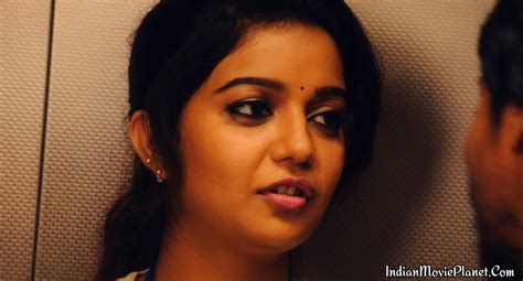 Swathi Reddy Hot Yakkai Movie Stills Wallpapers