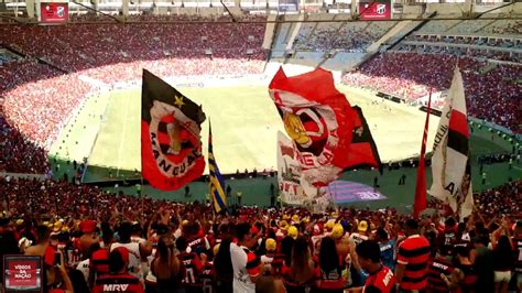 Mengo é Paixão Religião Torcida Do Flamengo Cantando No Maracanã