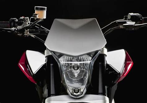 La Nuova Husqvarna La Naked News Moto It