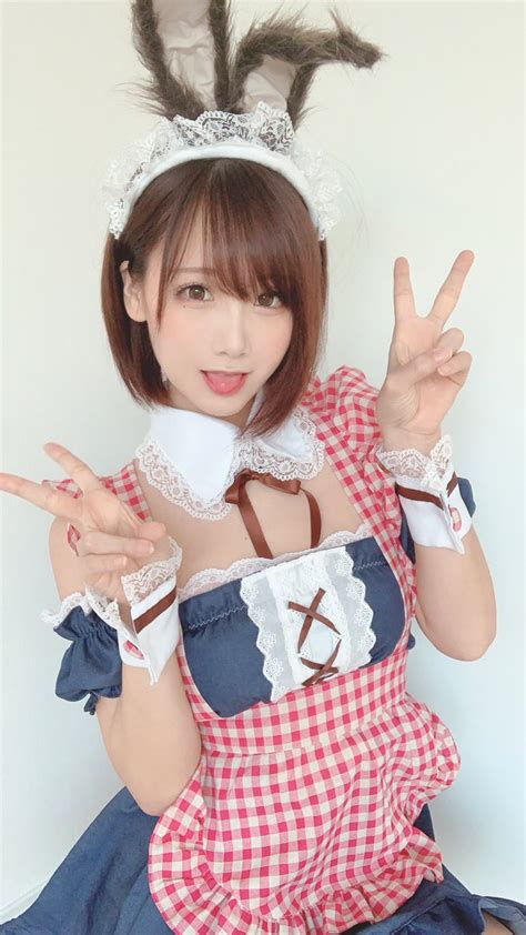 Quá gợi cảm nàng hot girl bỗng chốc trở thành báu vật của cộng đồng mạng chỉ sau một đêm