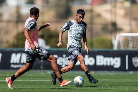 Treino do Atlético conta novidades em campo na Cidade do Galo O Tempo