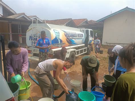 Kekurangan Air Bersih Caleg Dprd Provinsi Jabar Saiful Amari Salurkan