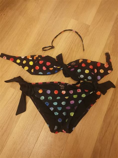 Bikini Roxy schwarz mit Punkten 34 XS Gebraucht in Hergiswil NW für CHF 10 mit