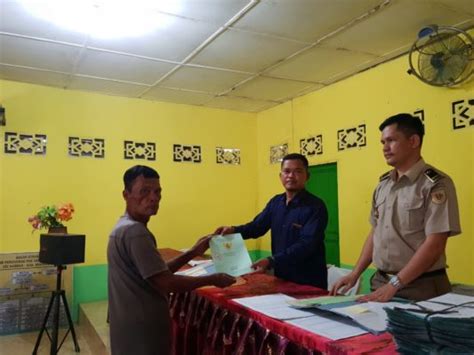 Program Redistribusi Tanah Bpn Sergai Bagikan Sertifikat Tanah Ke