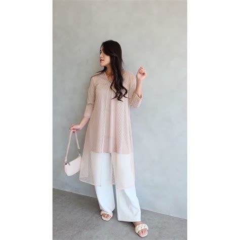 Dots Outer Nude Fesyen Wanita Pakaian Wanita Atasan Di Carousell