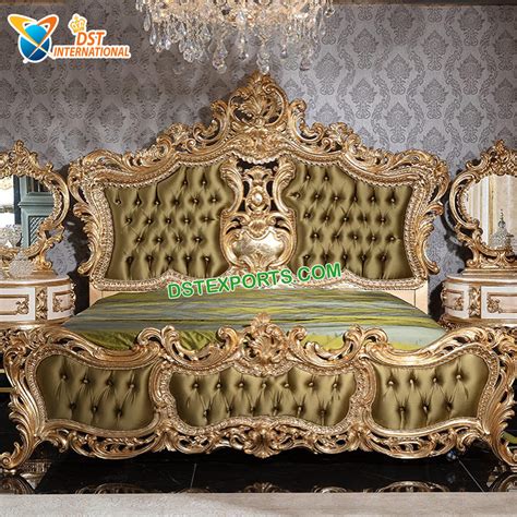 Luxury Hand Carved Bed With Nightstands Dst International