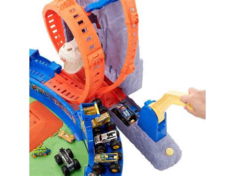 Hot Wheels Monster Trucks Estadio con Volcán y T Rex Mattel GYL Juguetilandia