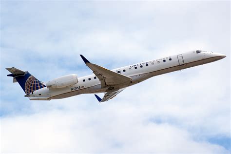 Trans States E145 near Kansas City on Oct 3rd 2019, smoke in cockpit ...