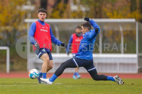 05 04 2022 Fussball Saison 2021 2022 1 Bundesliga Training VfL