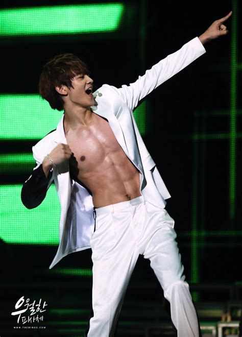 Hallyu Daebak SHINee Hot
