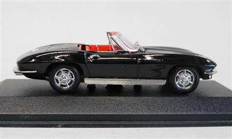 Yahoo オークション 即決 Minichamps 1 43 シボレー コルベット ステ