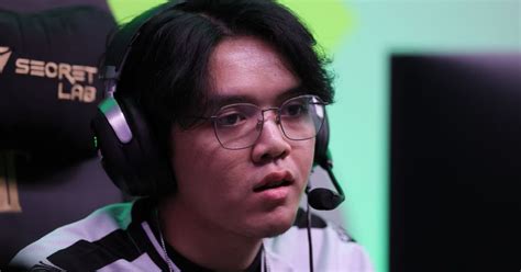 Mikoto поделился что его звали в лучшую команду по Dota 2 в Европе