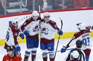 avalanche edge blackhawks    wedgewoods shutout