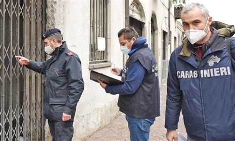 Vaccinazioni Fasulle Primi Indagati Lucchesi Dopo L Arresto Del Medico