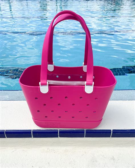 simple modern getaway bag 9