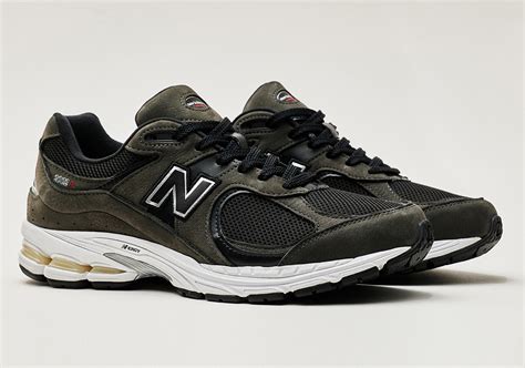 New Balance 2002R Grey Black Release Date | SneakerNews.com