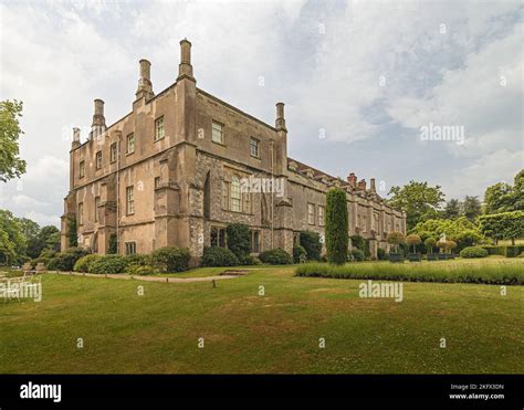 Old Romsey Hampshire Hi Res Stock Photography And Images Alamy