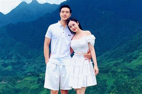 Nhan sắc vợ hot girl của nam diễn viên đóng vai Công an xã và hot boy dân tộc Mường