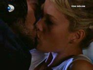 Gamze Özçelik nude pics page