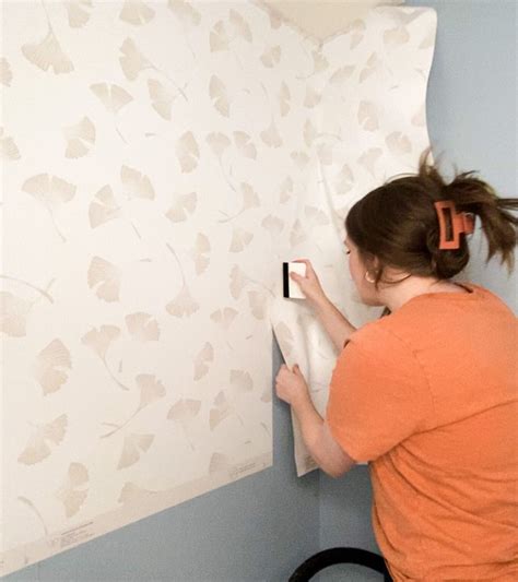 Peel And Stick vs Traditional Wallpaper - Best Type of Wallpaper For
