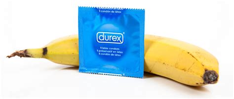 Как правильно мастурбировать девушке клитор пальцами или вибратором?