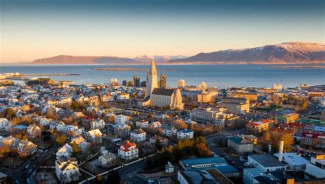 A Guide to Reykjavík's Impressive Hallgrimskirkja Church - Wanderlust Pulse