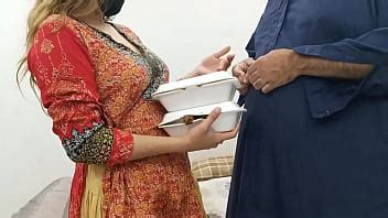 Desi Ama De Casa Sexo Con Repartidor De Comida Xvideos