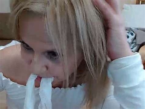 Amberdoll4u Naked Stripping On Cam For Live Sex Video Chat CamStripper